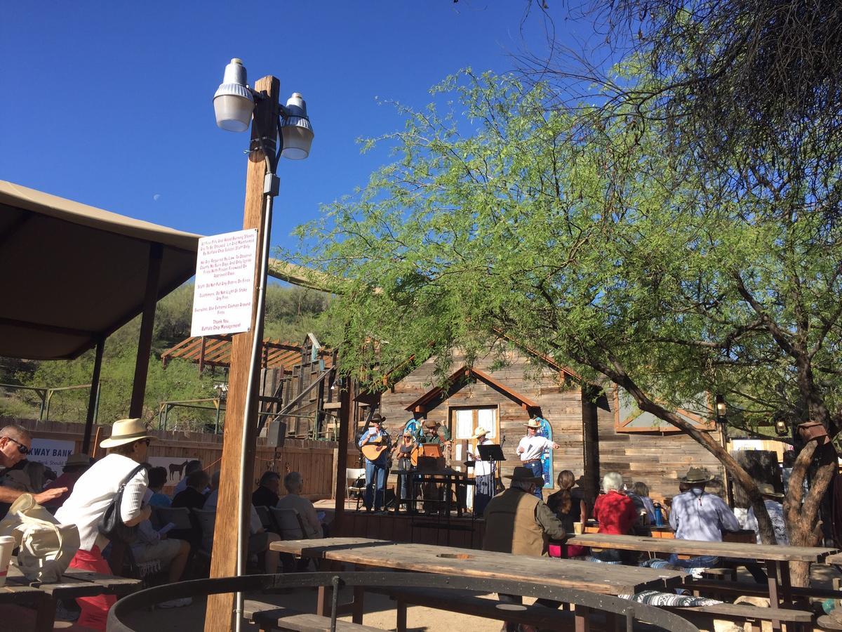 Spur Cross Inn Cave Creek Kültér fotó